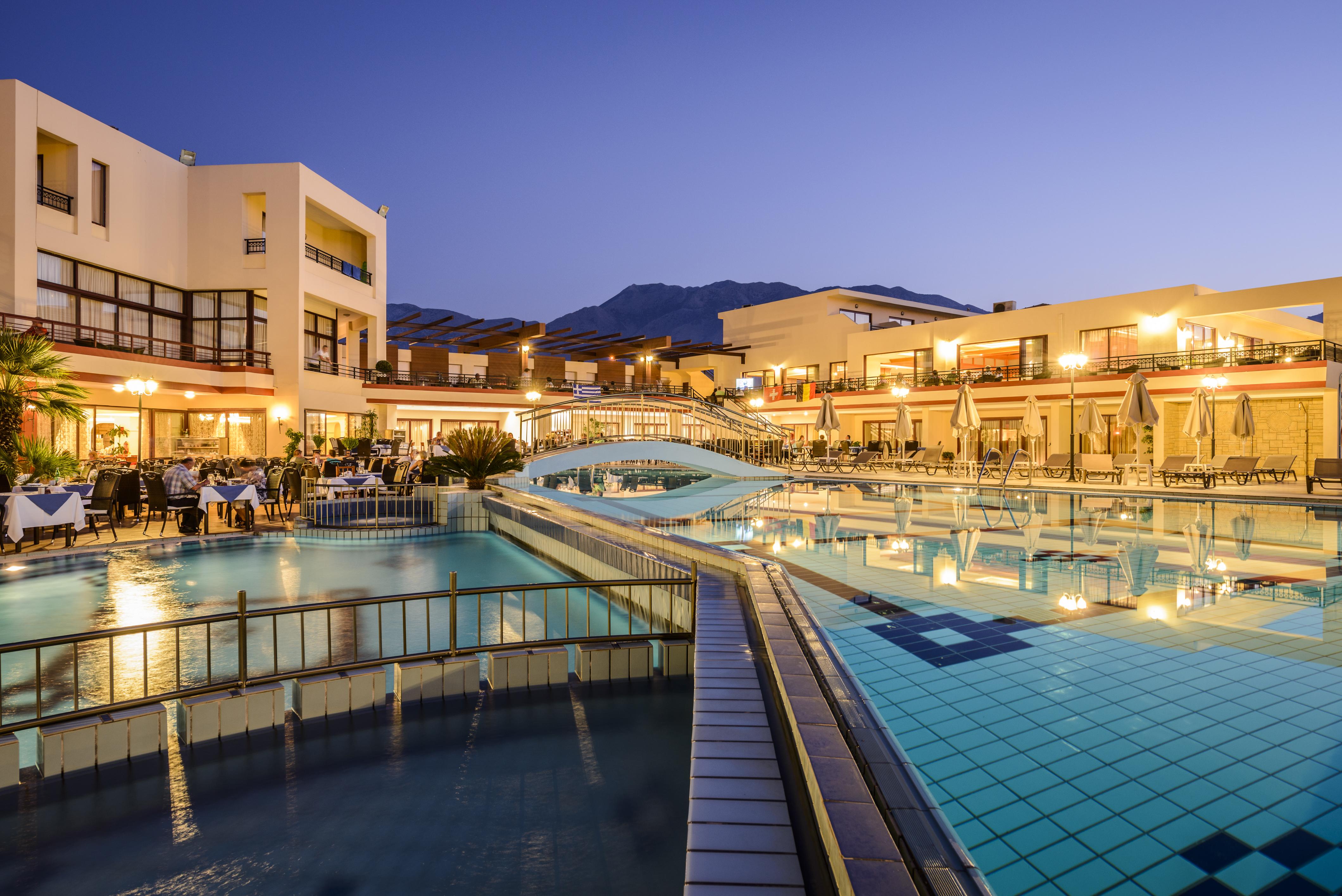 Vantaris Palace Paralia Kourna Exterior photo